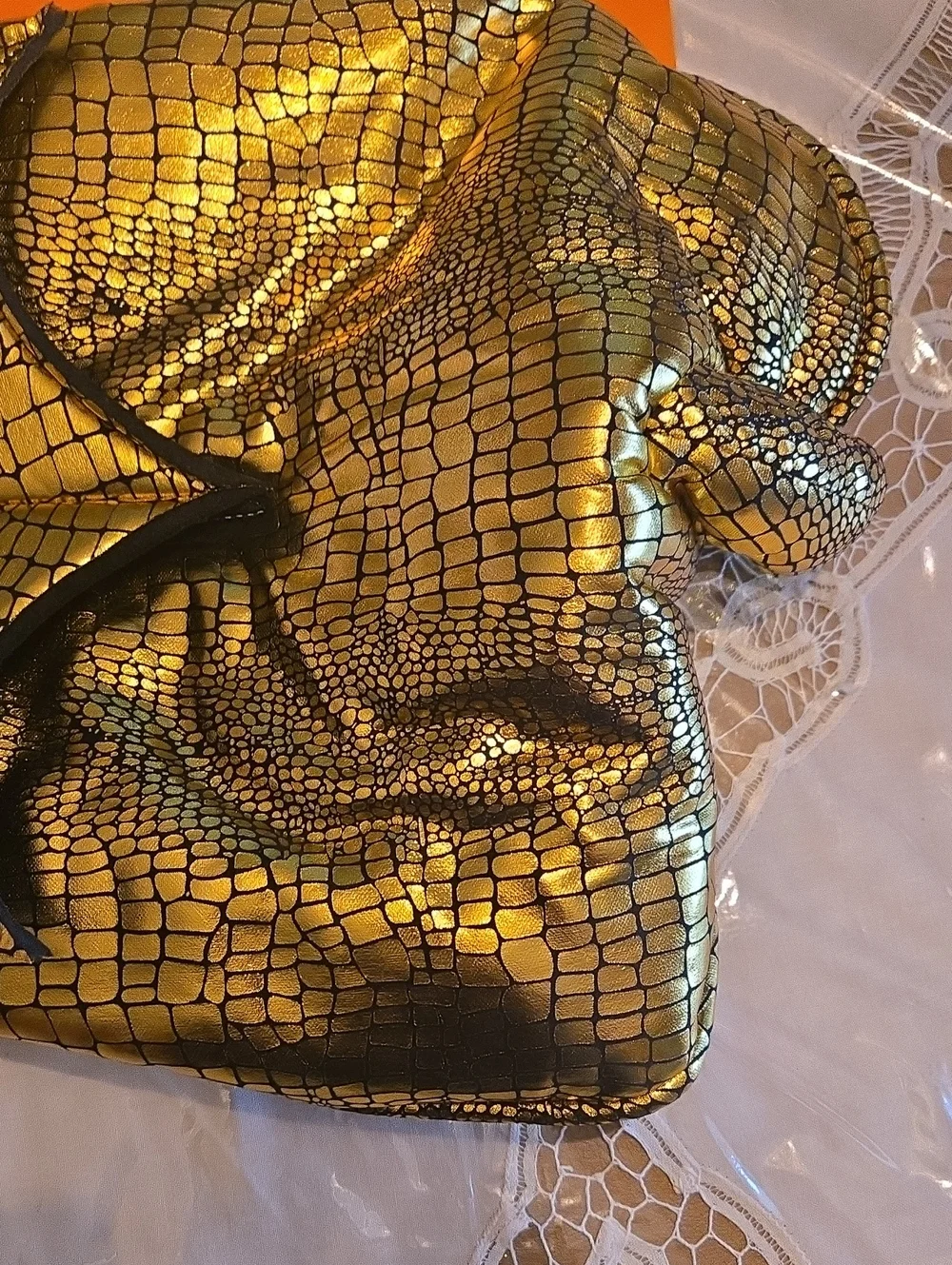 DOG *DRAGON* HALLOWEEN COSTUME - GOLD METALLIC - FITS UP T0 40 LBS - NEW